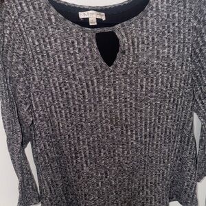 Neiman Marcus Charcoal Gray Ribbed Keyhole Sweatshirt